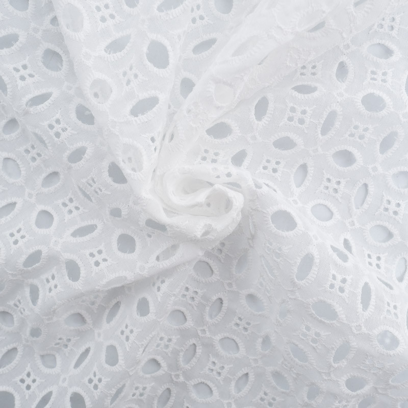 Broderie Anglaise pétale géométrique blanc crème